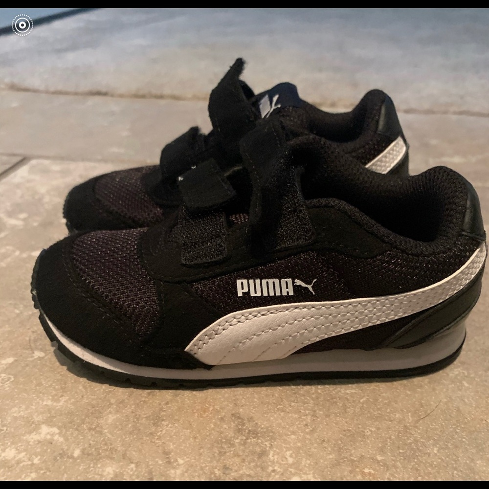 Kids Puma sneakers size 7c